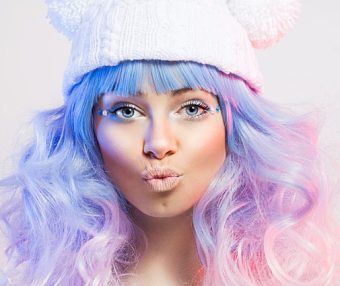 文章样式二：顶部大图+小图